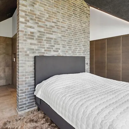 Cozy In With Private Swimming Pool, Be Inside Or Outside Semesterbostad